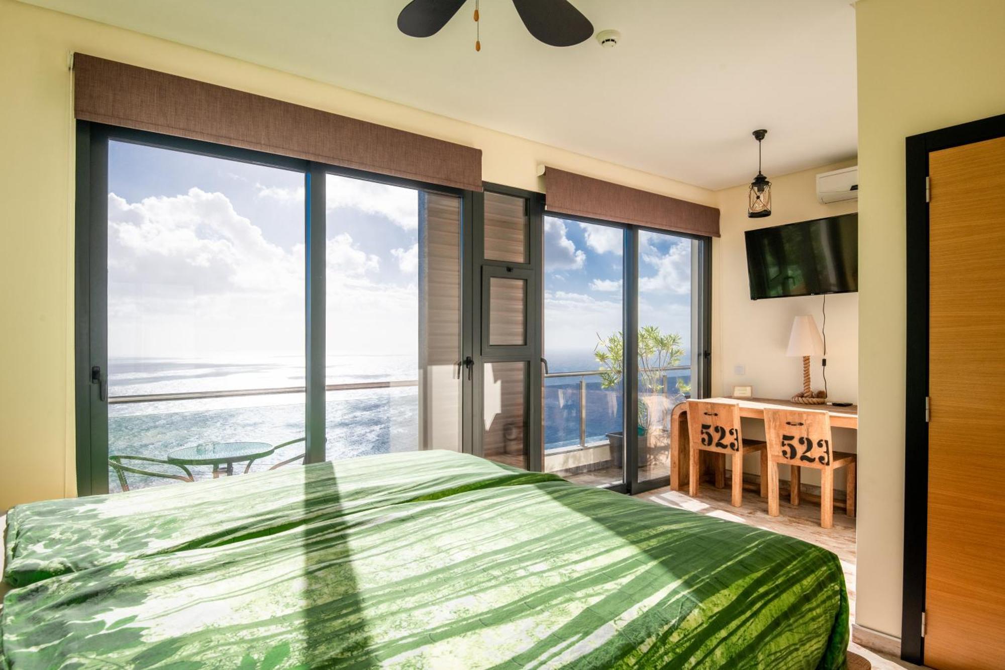 Guesthouse-Theview (Adults Only) Ribeira Brava Bagian luar foto