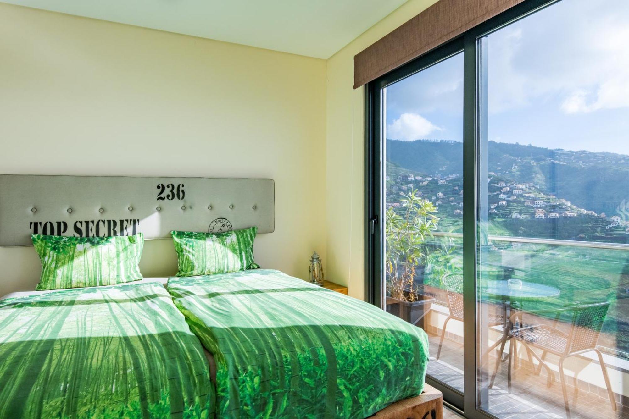 Guesthouse-Theview (Adults Only) Ribeira Brava Bagian luar foto