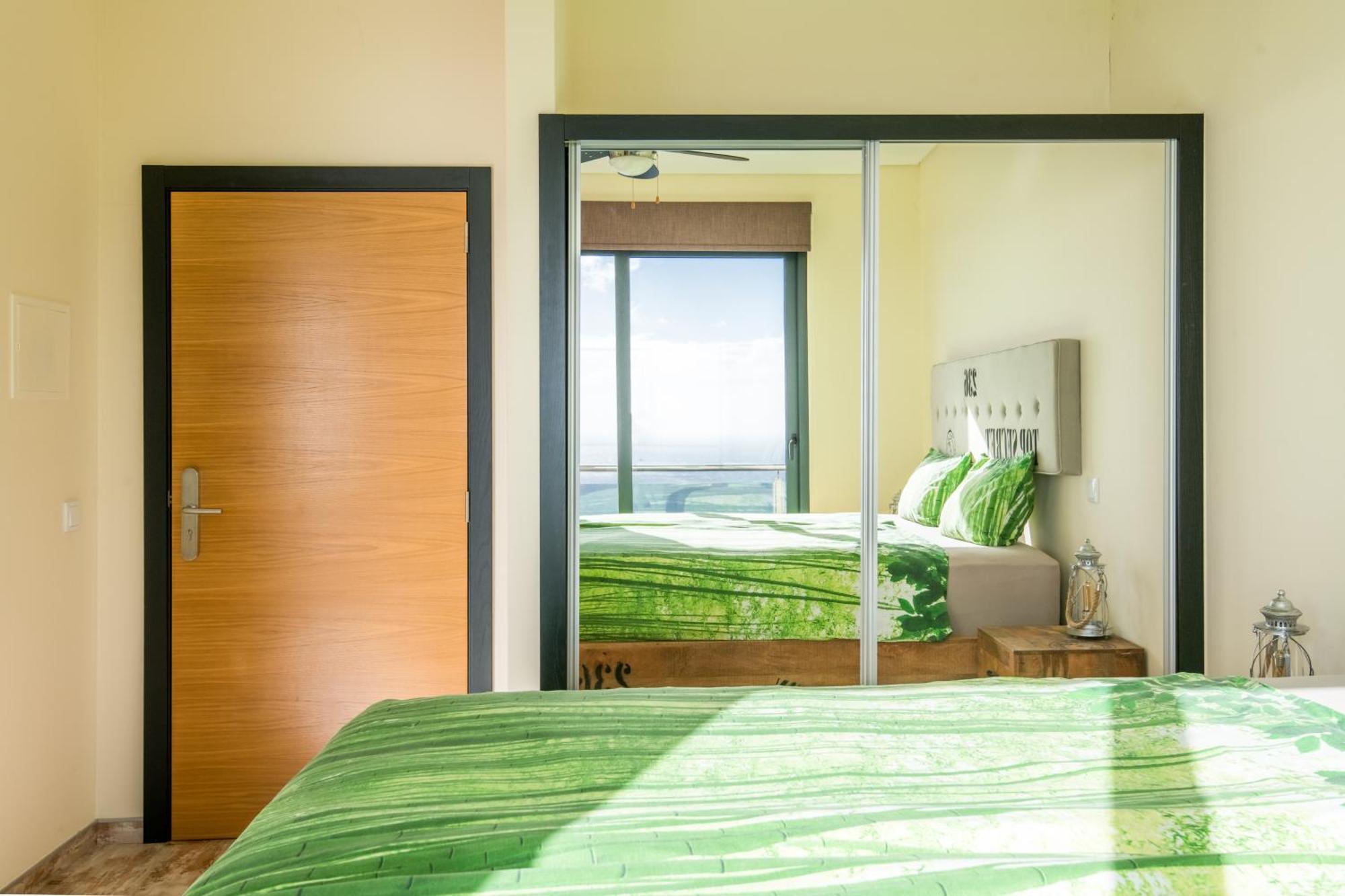 Guesthouse-Theview (Adults Only) Ribeira Brava Bagian luar foto