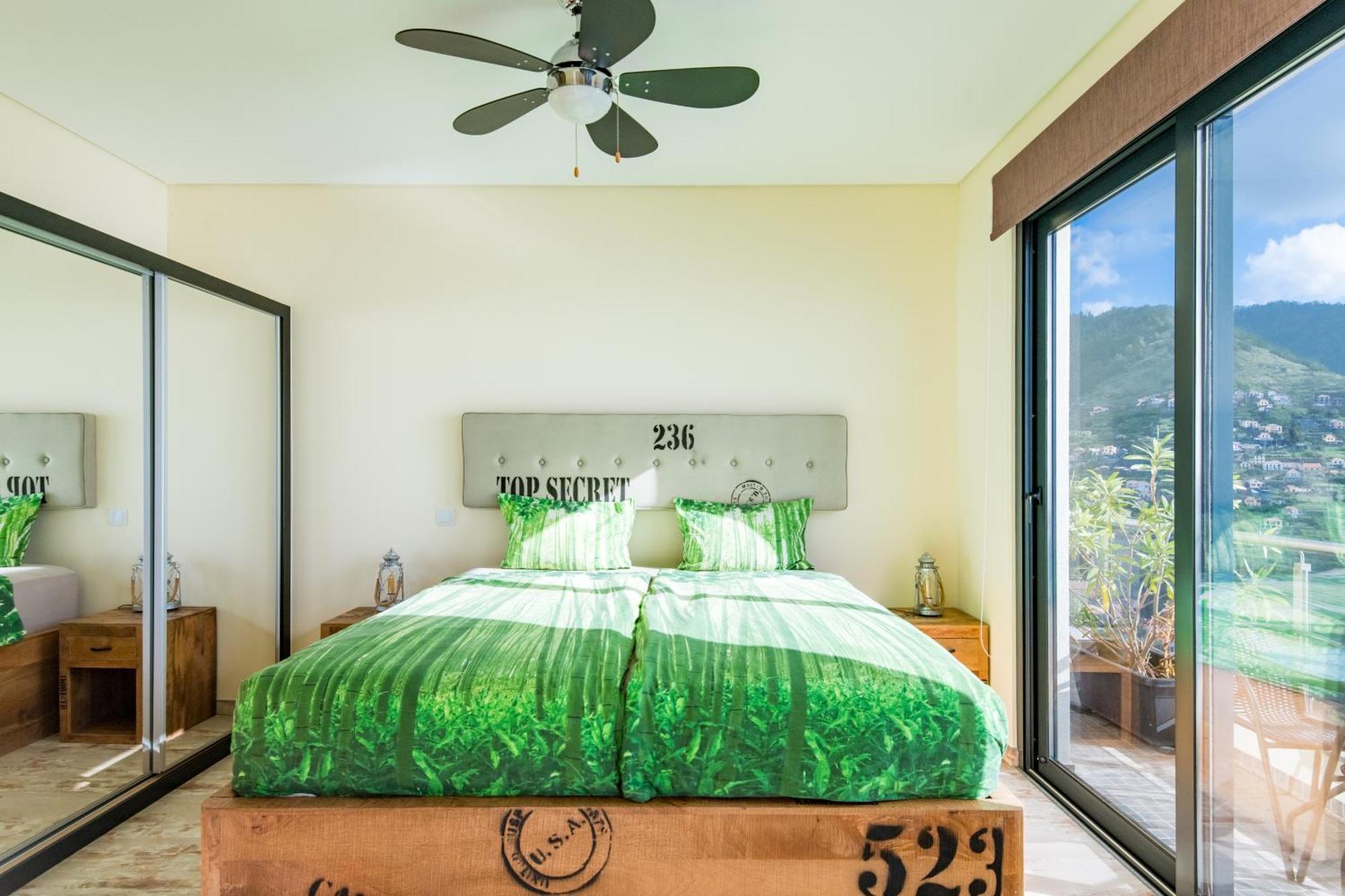 Guesthouse-Theview (Adults Only) Ribeira Brava Bagian luar foto