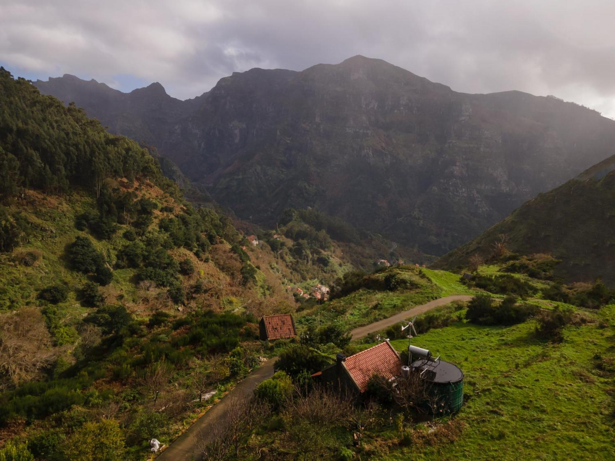 Guesthouse-Theview (Adults Only) Ribeira Brava Bagian luar foto