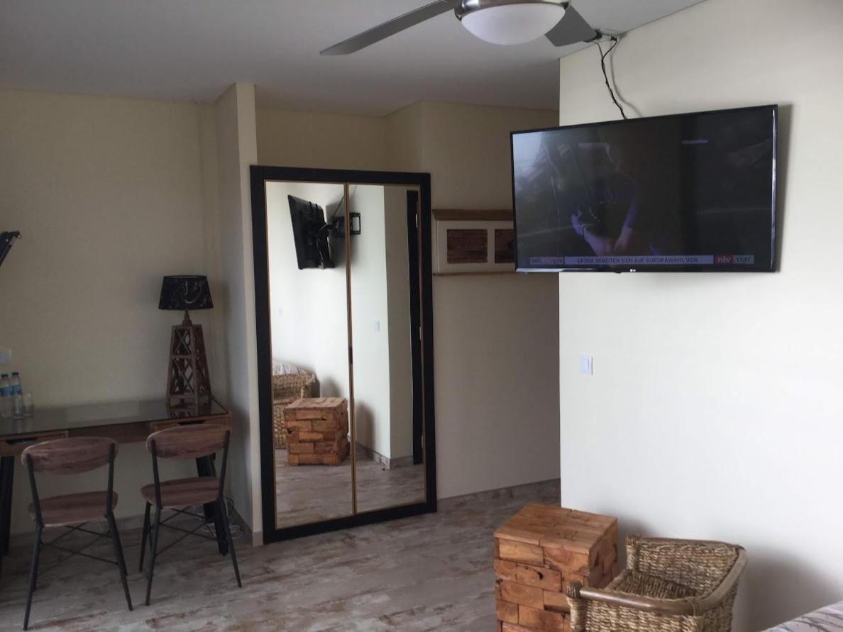Guesthouse-Theview (Adults Only) Ribeira Brava Bagian luar foto