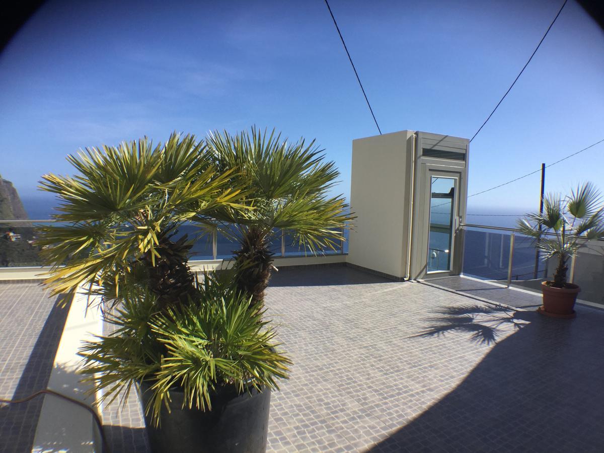 Guesthouse-Theview (Adults Only) Ribeira Brava Bagian luar foto