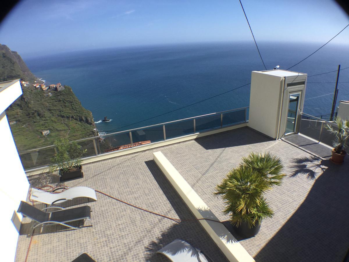 Guesthouse-Theview (Adults Only) Ribeira Brava Bagian luar foto