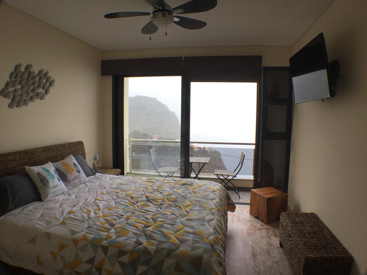 Guesthouse-Theview (Adults Only) Ribeira Brava Bagian luar foto