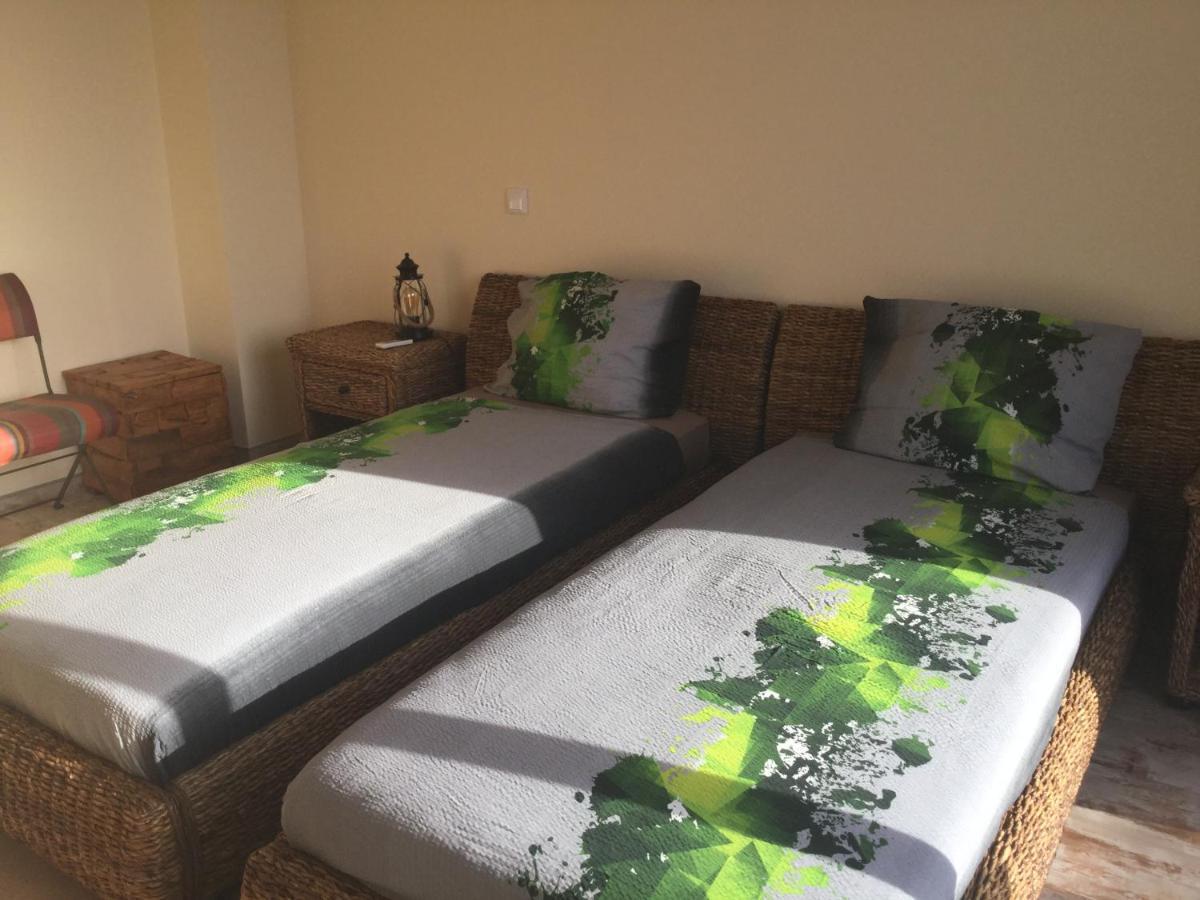 Guesthouse-Theview (Adults Only) Ribeira Brava Bagian luar foto